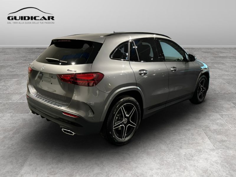 GuidiCar - MERCEDES BENZ NUOVA GLA 1 GLA 200 d Automatic 4MATIC Nuovo