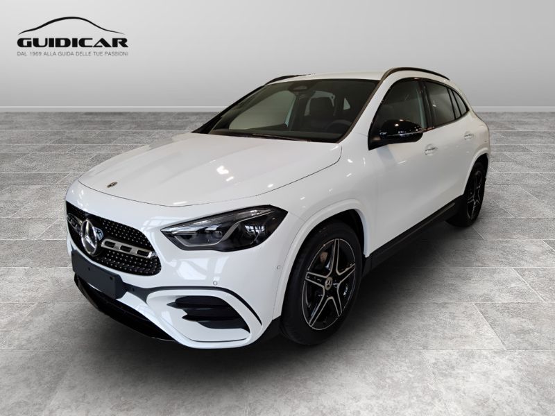 GuidiCar - MERCEDES BENZ NUOVA GLA 1 GLA 200 d Automatic 4MATIC Nuovo