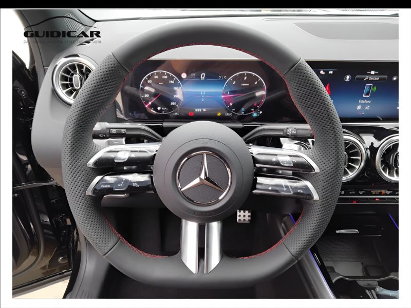 GuidiCar - MERCEDES BENZ NUOVA GLA 1 GLA 200 d Automatic 4MATIC Nuovo