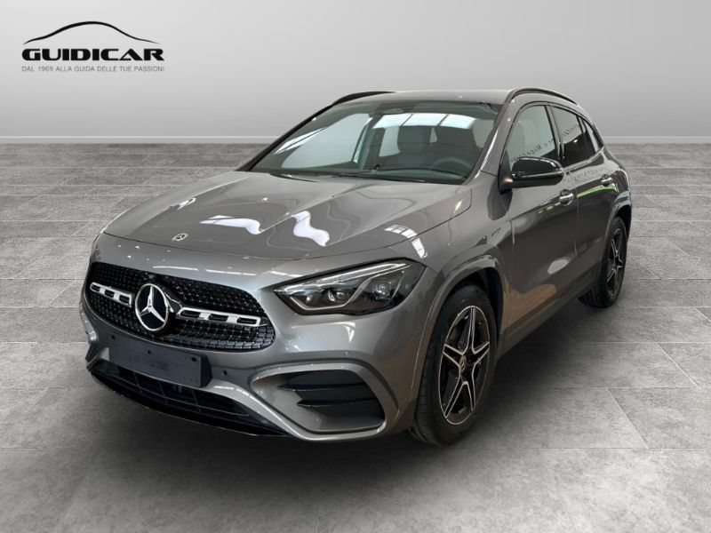 GuidiCar - MERCEDES BENZ NUOVA GLA 1 GLA 200 d Automatic 4MATIC Nuovo