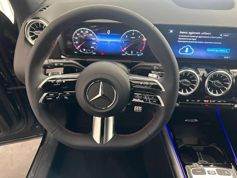 GuidiCar - MERCEDES BENZ NUOVA GLA 1 GLA 200 d Automatic 4MATIC Nuovo