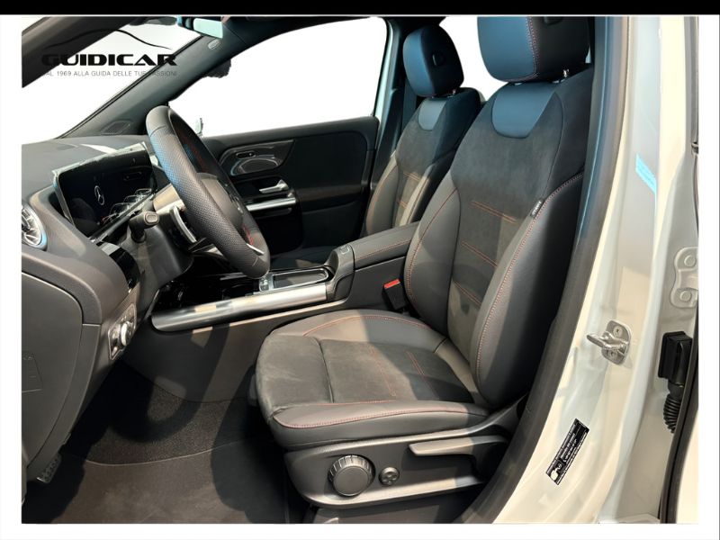 GuidiCar - MERCEDES BENZ NUOVA GLA 1 GLA 200 d Automatic 4MATIC Nuovo