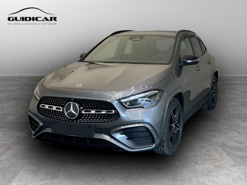 GuidiCar - MERCEDES BENZ NUOVA GLA 1 GLA 200 d Automatic 4MATIC Nuovo