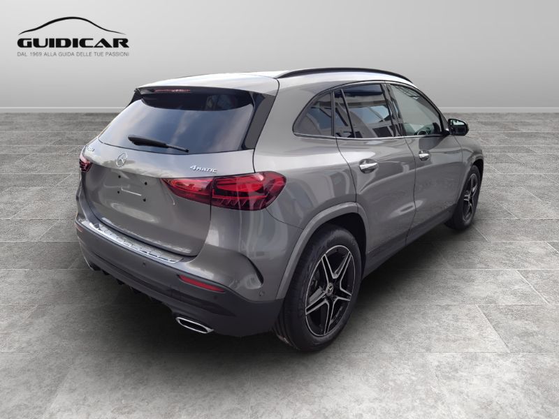 GuidiCar - MERCEDES BENZ NUOVA GLA 1 GLA 200 d Automatic 4MATIC Nuovo