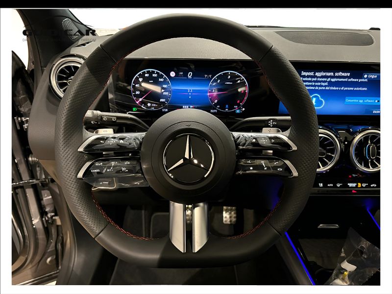 GuidiCar - MERCEDES BENZ NUOVA GLA 1 GLA 200 d Automatic 4MATIC Nuovo