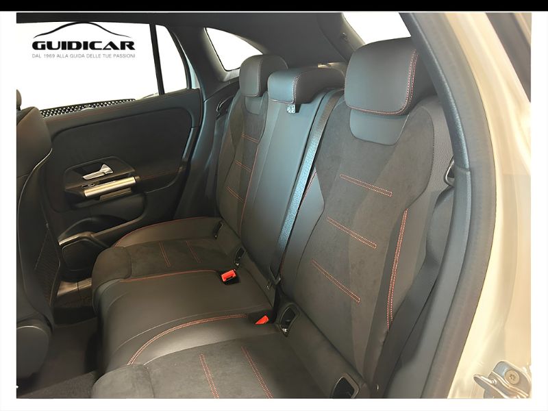 GuidiCar - MERCEDES BENZ NUOVA GLA 1 GLA 200 D AUTOMATIC Nuovo