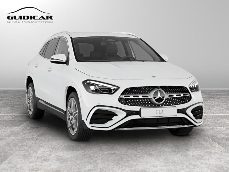 GuidiCar - MERCEDES BENZ NUOVA GLA 1 GLA 200 D AUTOMATIC Nuovo