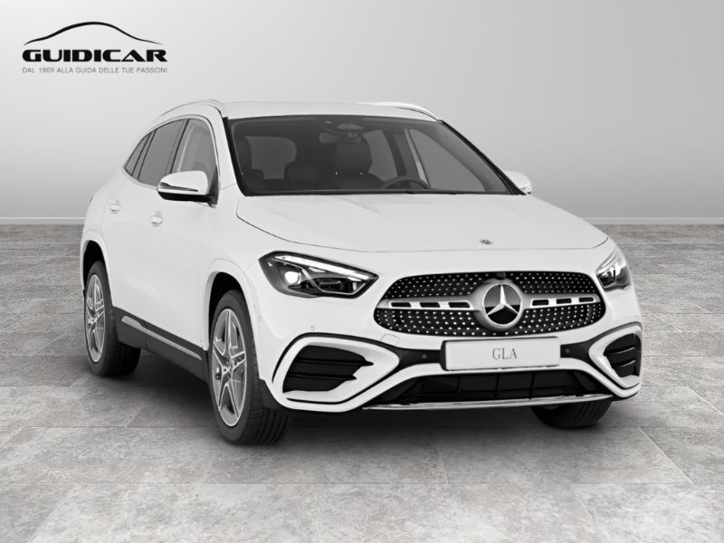 GuidiCar - MERCEDES BENZ NUOVA GLA 1 GLA 200 D AUTOMATIC Nuovo