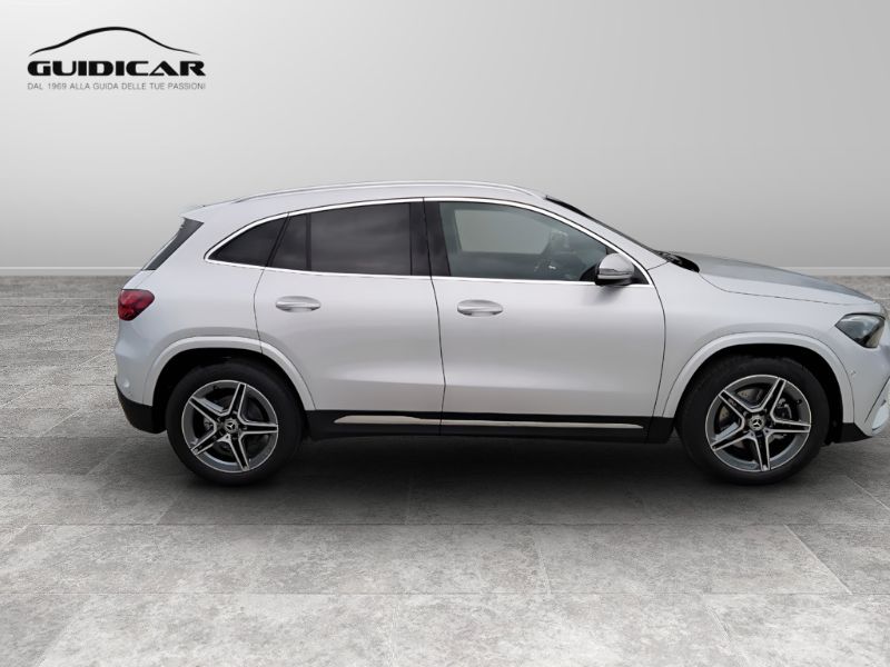 GuidiCar - MERCEDES BENZ NUOVA GLA 1 GLA 200 D AUTOMATIC Nuovo