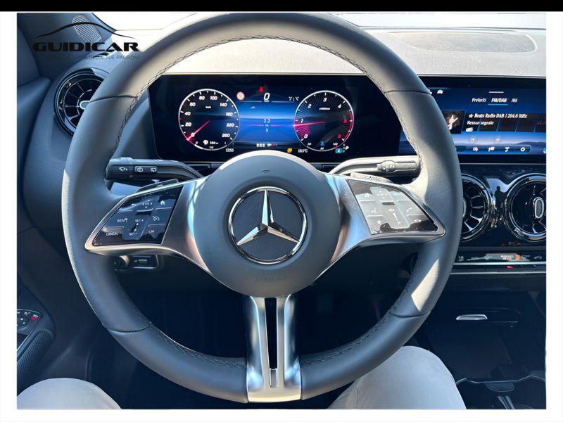 GuidiCar - MERCEDES BENZ NUOVA GLA 1 GLA 200 d automatic EXECUTIVE Nuovo