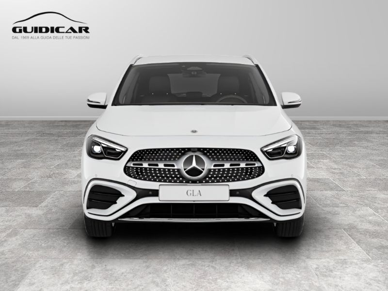 GuidiCar - MERCEDES BENZ NUOVA GLA 1 GLA 200 D AUTOMATIC Nuovo