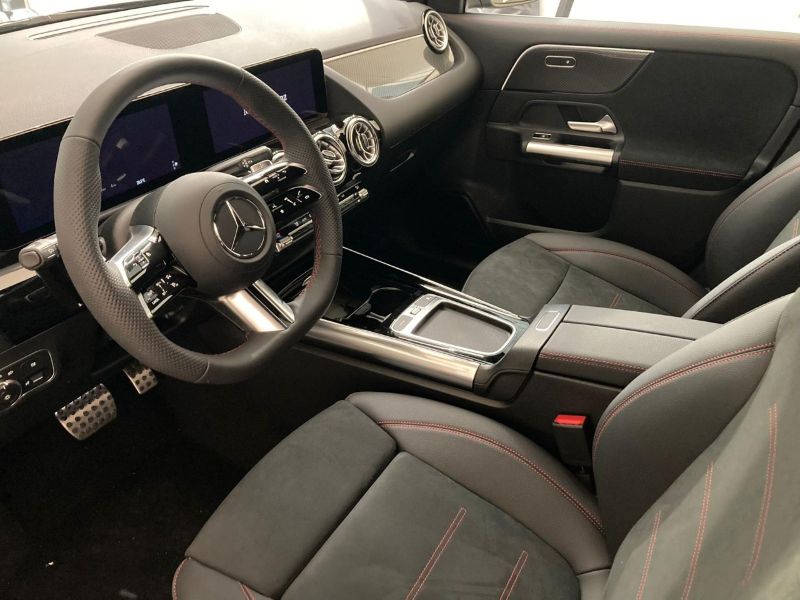 GuidiCar - MERCEDES BENZ NUOVA GLA 1 GLA 200 D AUTOMATIC Nuovo