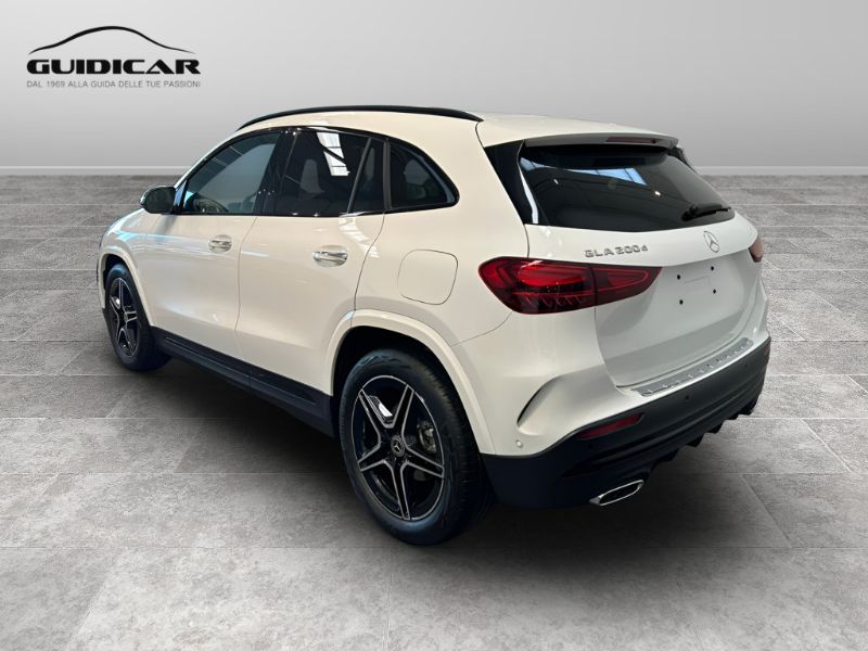 GuidiCar - MERCEDES BENZ NUOVA GLA 1 GLA 200 D AUTOMATIC Nuovo