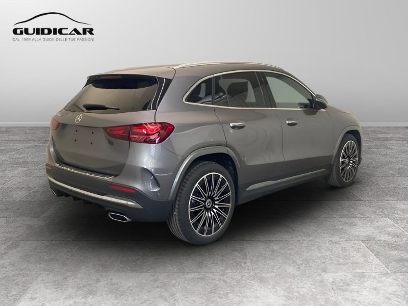 GuidiCar - MERCEDES BENZ NUOVA GLA 1 GLA 200 D AUTOMATIC Nuovo