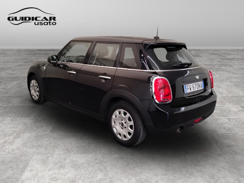 GuidiCar - MINI Mini IV F55 2018 5p 2019 Mini 5p 1.5 One Baker Street 75cv Usato