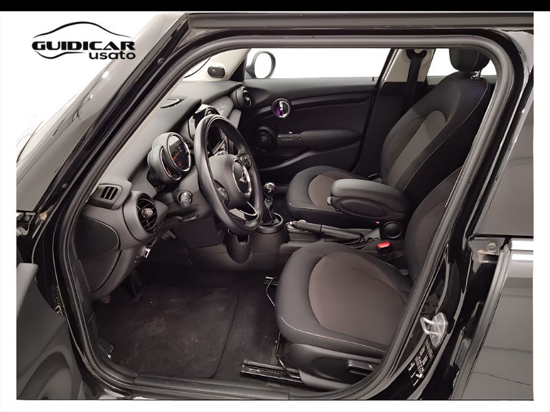 GuidiCar - MINI Mini 5 porte  (F55) 2015 Mini 1.5 Cooper D 5p Usato