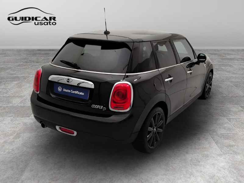 GuidiCar - MINI Mini 5 porte  (F55) 2015 Mini 1.5 Cooper D 5p Usato