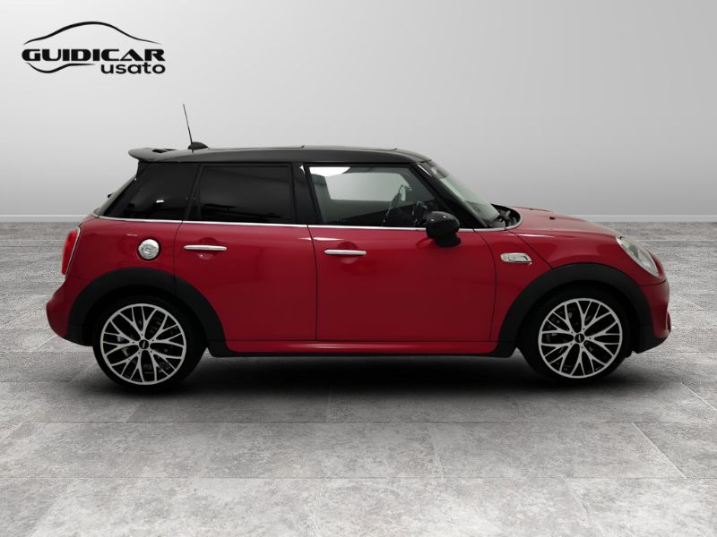 GuidiCar - MINI Mini IV F55-F56 2014 2015 Mini 2.0 Cooper SD 5p auto Usato