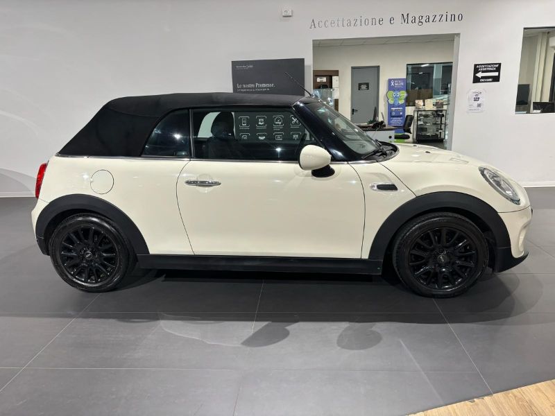 GuidiCar - MINI Mini 2018 Mini Cabrio 1.5 Cooper D Boost Usato