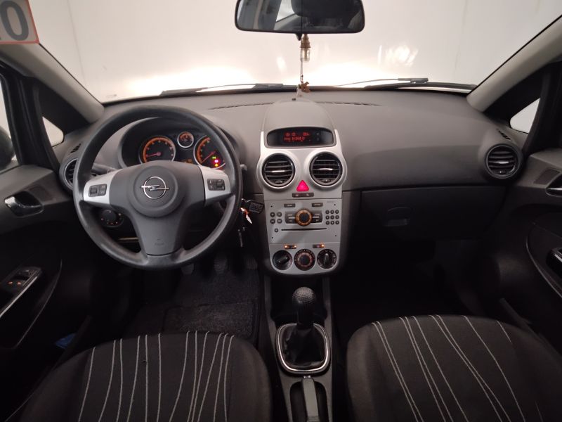 GuidiCar - OPEL Corsa 2010 Corsa 3p 1.2 Club Gpl-tech Usato