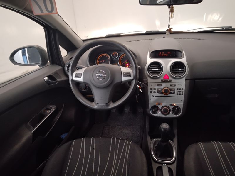 GuidiCar - OPEL Corsa 2010 Corsa 3p 1.2 Club Gpl-tech Usato