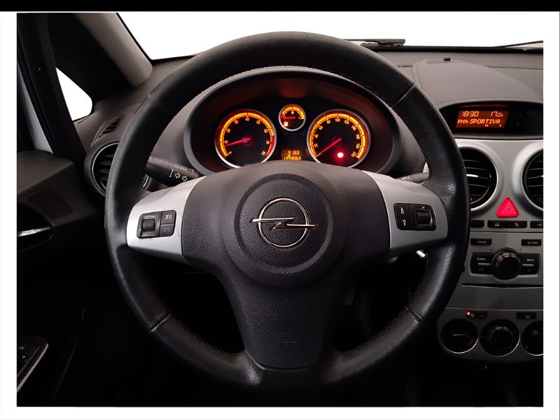 GuidiCar - OPEL Corsa IV 2010 2012 Corsa 1.2 Club Gpl-tech 85cv 5p Usato