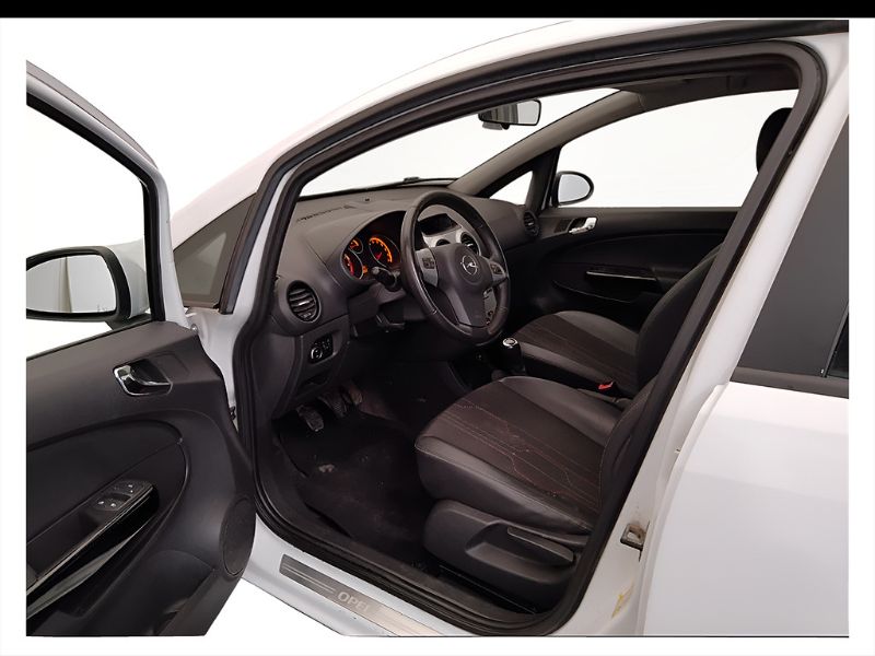 GuidiCar - OPEL Corsa IV 2010 2012 Corsa 1.2 Club Gpl-tech 85cv 5p Usato