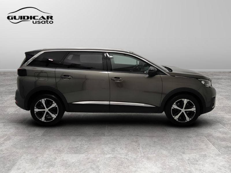 GuidiCar - PEUGEOT 5008 II 2016 2018 5008 1.6 bluehdi Allure s&s 120cv 7p.ti Usato