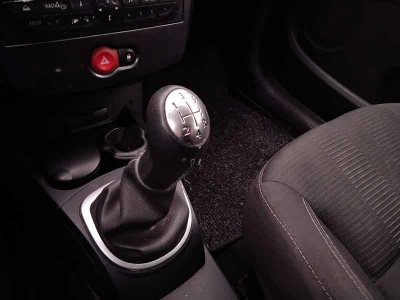 GuidiCar - RENAULT Clio 2012 Clio 1.2 16v Live! 5p Usato