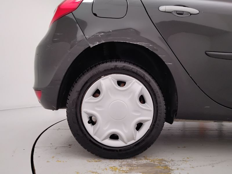 GuidiCar - RENAULT Clio 2012 Clio 1.2 16v Live! 5p Usato