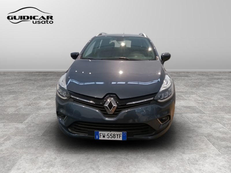 GuidiCar - RENAULT Clio 2019 Clio Sporter 1.5 dci Moschino Intens 90cv Usato