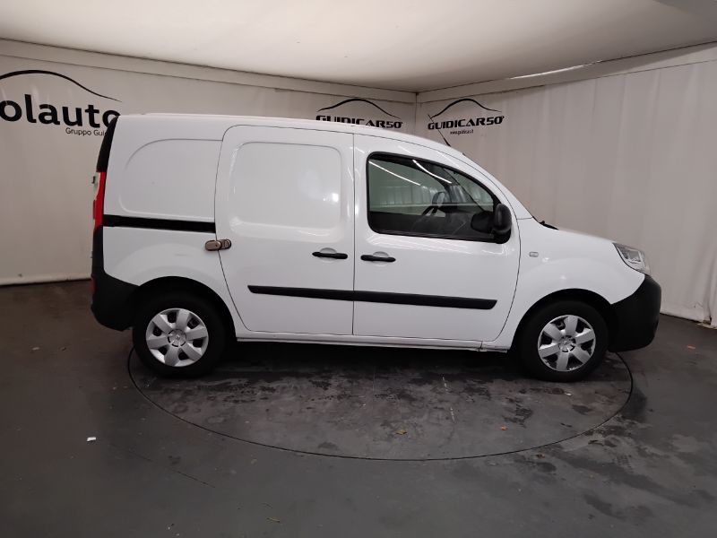 GuidiCar - RENAULT Kangoo 2021 kangoo express 1.5 dci 115cv Blue Ice E6d-temp Usato