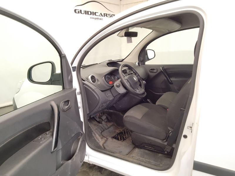 GuidiCar - RENAULT Kangoo 2021 kangoo express 1.5 dci 115cv Blue Ice E6d-temp Usato