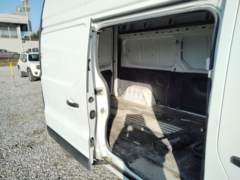 GuidiCar - RENAULT Trafic 2016 trafic T29 1.6 dci 120cv L2H2 S&S E5b+ Usato