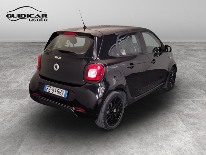 GuidiCar - SMART Forfour 2019 Forfour 0.9 t. Passion 90cv twinamic my18 Usato