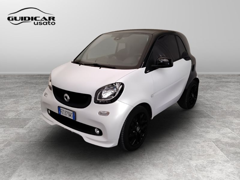 GuidiCar - SMART Fortwo III 2015 2019 Fortwo 0.9 t. Superpassion 90cv twinamic Usato