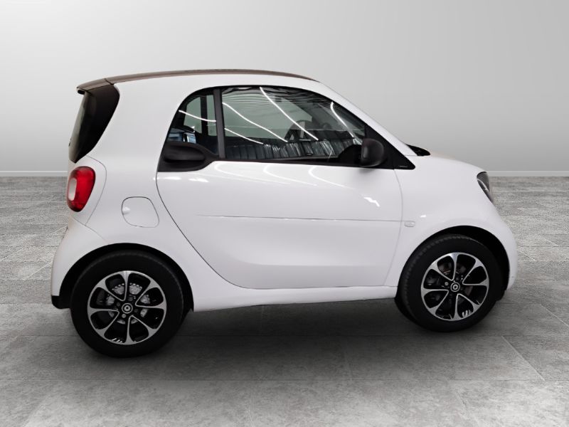 GuidiCar - SMART Fortwo III 2015 2019 Fortwo 1.0 Passion 71cv twinamic my18 Usato