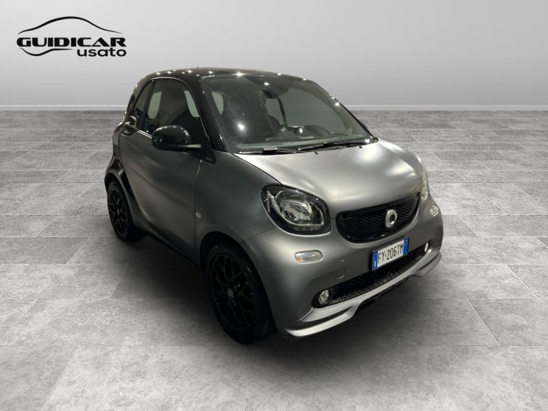 GuidiCar - SMART Fortwo 2019 Fortwo 1.0 Superpassion 71cv twinamic Usato