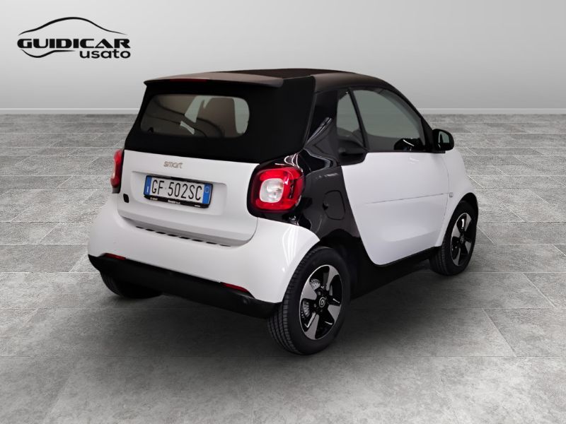 GuidiCar - SMART Fortwo III 2020 Cabrio 2021 Fortwo Cabrio eq Passion 22kW Usato