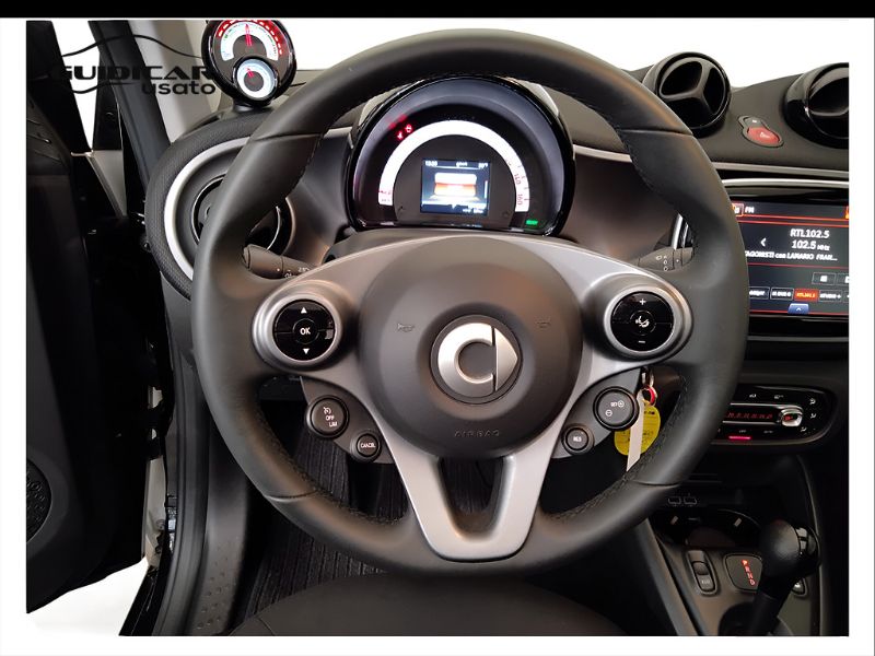 GuidiCar - SMART Fortwo III 2020 Cabrio 2021 Fortwo Cabrio eq Passion 22kW Usato