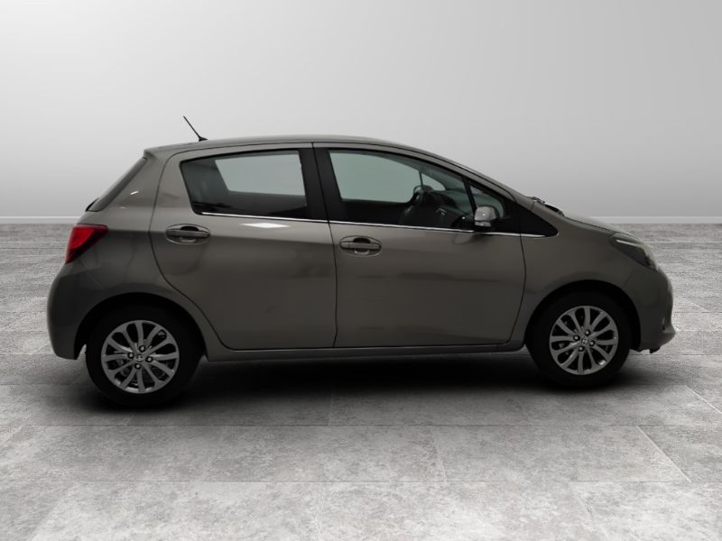 GuidiCar - TOYOTA Yaris 2016 Yaris 1.0 Active 5p my16 Usato