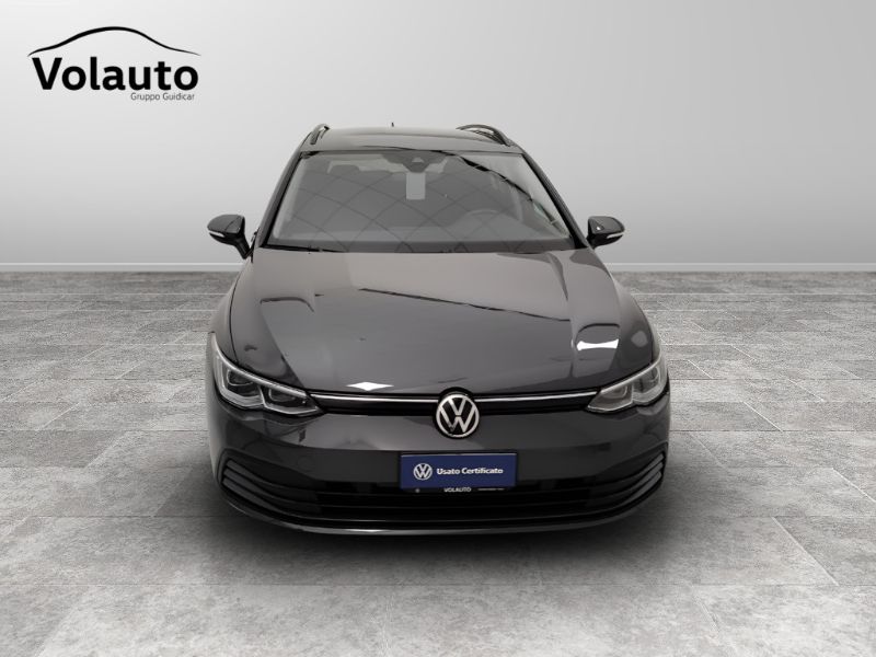 GuidiCar - VOLKSWAGEN Golf VIII 2020 Variant 2021 Golf Variant 1.0 etsi evo Life 110cv dsg Usato