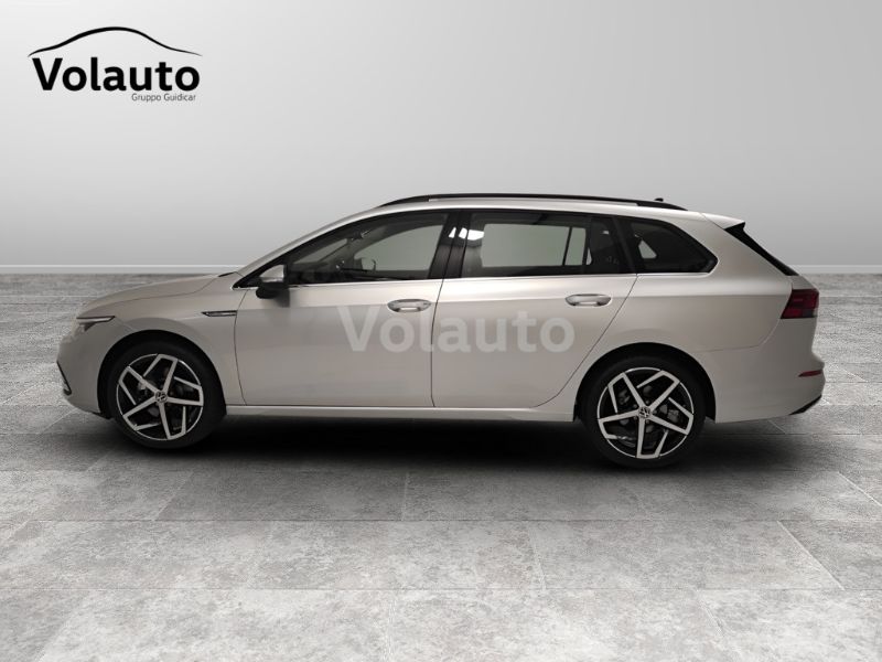 GuidiCar - VOLKSWAGEN Golf VIII 2020 Variant 2021 Golf Variant 2.0 tdi scr Style 115cv dsg Aziendale