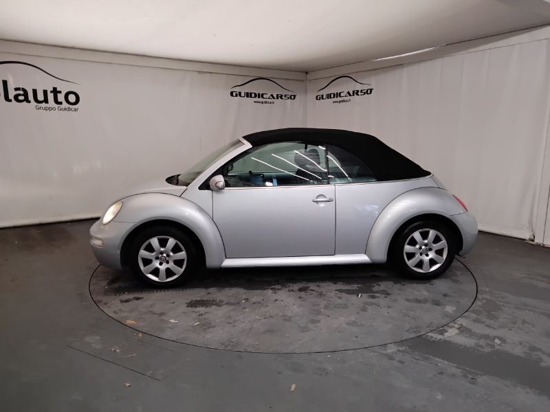 GuidiCar - VOLKSWAGEN Maggiolino 2004 New Beetle Cabrio 1.6 Usato