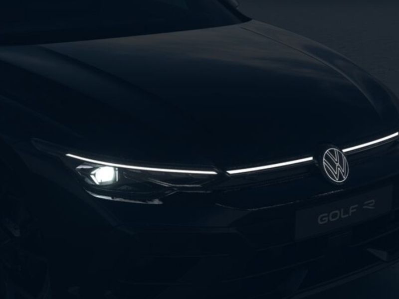 GuidiCar - VOLKSWAGEN Nuova Golf Edition Plus 1 Nuova Golf R Black Edition 2.0 TSI 245 kW (333 CV) DSG 4MOTION Nuovo