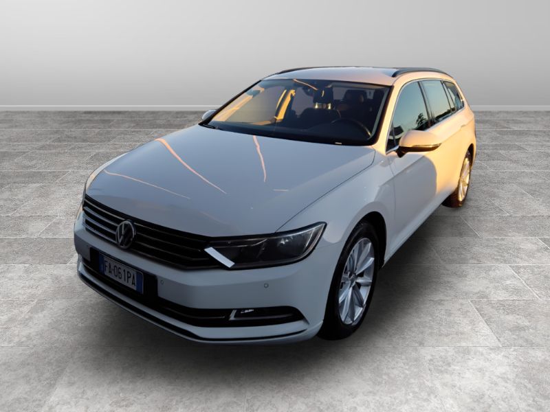 GuidiCar - VOLKSWAGEN Passat 2015 Passat Variant 1.6 tdi Business (businessline) 120cv Usato