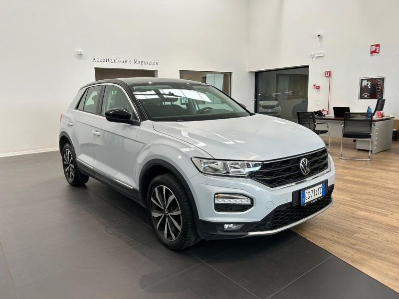 GuidiCar - VOLKSWAGEN T-Roc 2021 T-Roc 1.0 tsi Style 110cv Usato