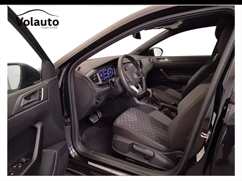 GuidiCar - VOLKSWAGEN Taigo 2022 Taigo 1.0 tsi R-Line 110cv dsg Usato