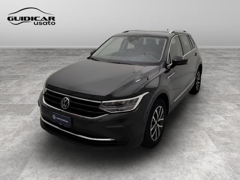 GuidiCar - VOLKSWAGEN Tiguan 2023 Tiguan 1.5 tsi act Life 150cv dsg Usato