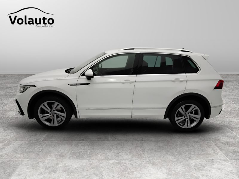 GuidiCar - VOLKSWAGEN Tiguan 2021 Tiguan 1.5 tsi act R-Line 150cv dsg Usato